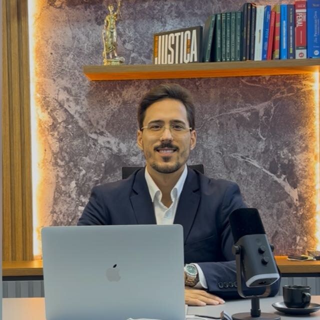 Dr. Matheus Carvalho